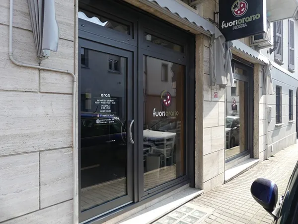 Esterno Pizzeria Fuori Orario